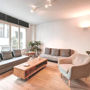 Light House Lodge. In Center Of Apartment Antwerpen